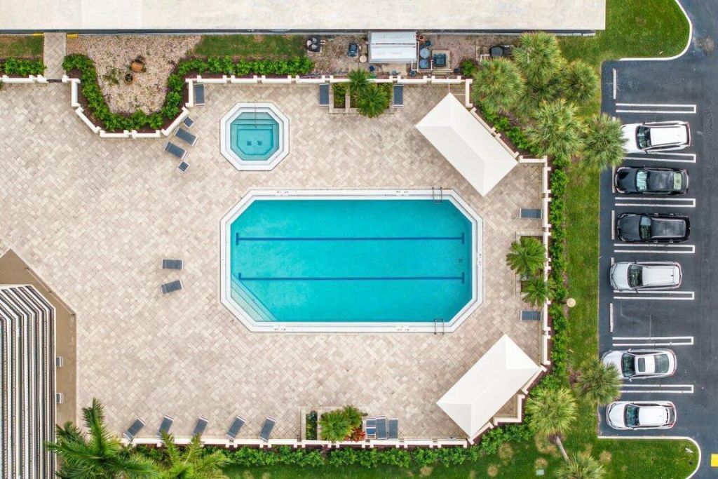 2400 Presidential Way, Unit 1505, West Palm Beach, FL 33401 Photo