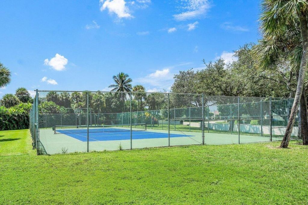 2400 Presidential Way, Unit 1505, West Palm Beach, FL 33401 Photo