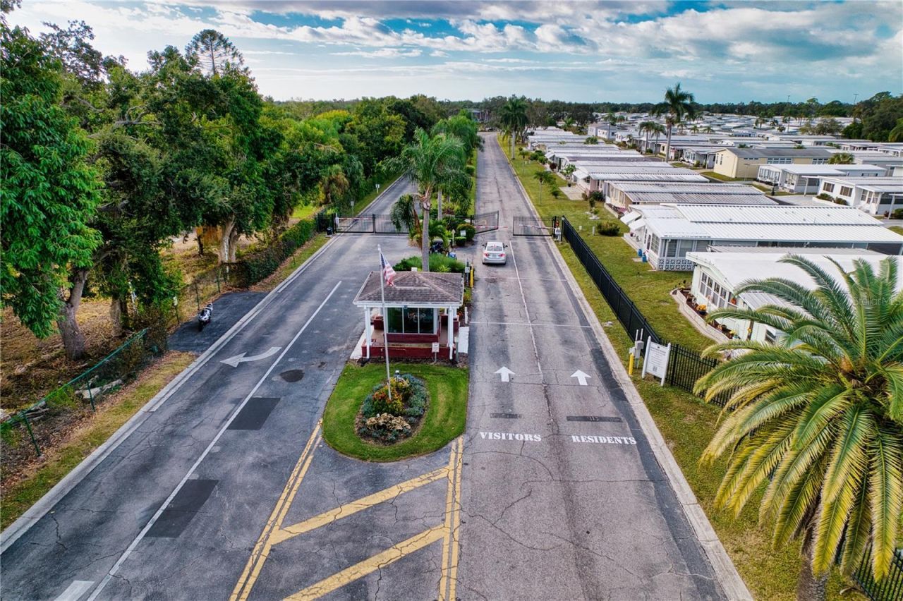 3222 Aspen Terrace, Sarasota, FL 34237 Photo