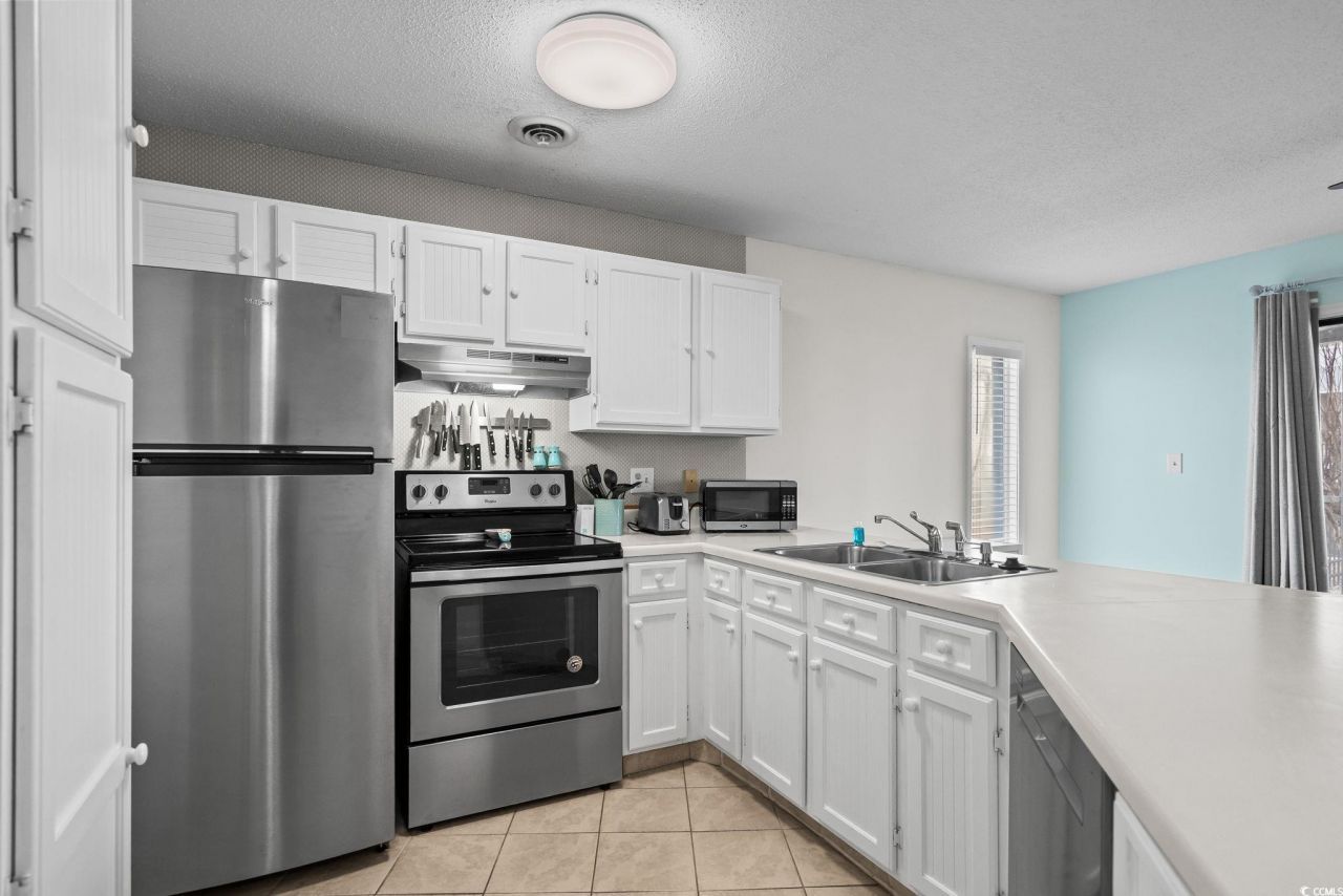 1890 Colony Dr. Photo 11