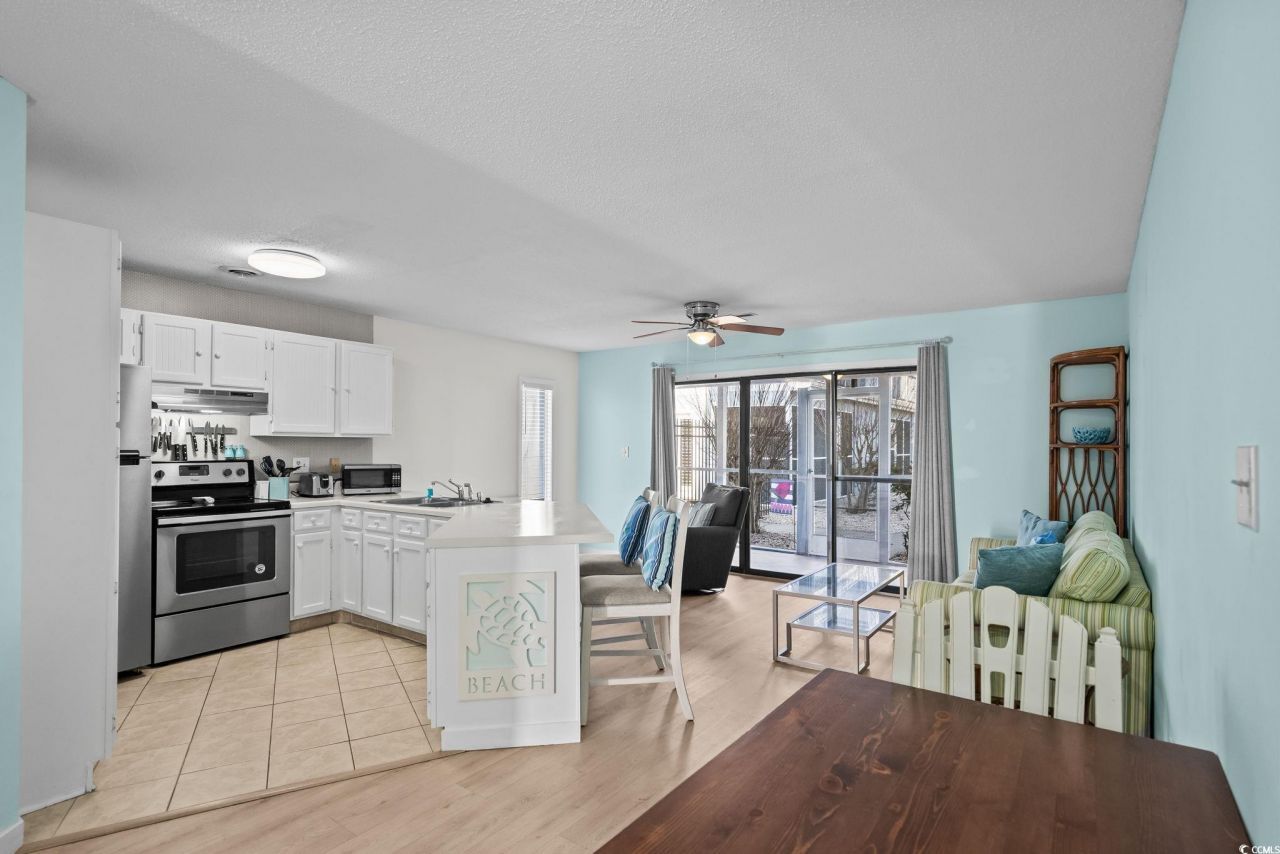 1890 Colony Dr. Photo 16