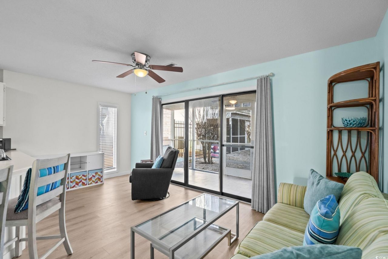 1890 Colony Dr. Photo 4