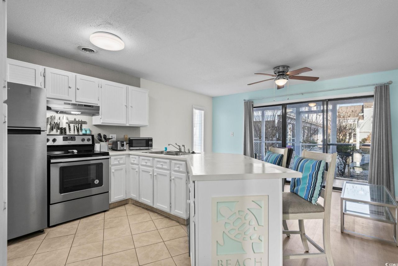 1890 Colony Dr. Photo 7