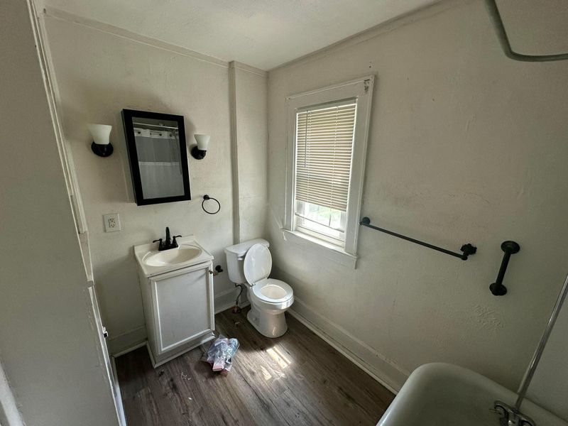 1411 Genessee Avenue, Columbus, OH 43211 Photo 10