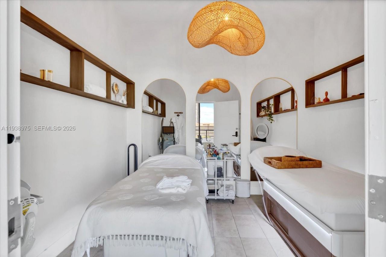 239 SW 9th St, Unit 1603, Miami, FL 33130 Photo