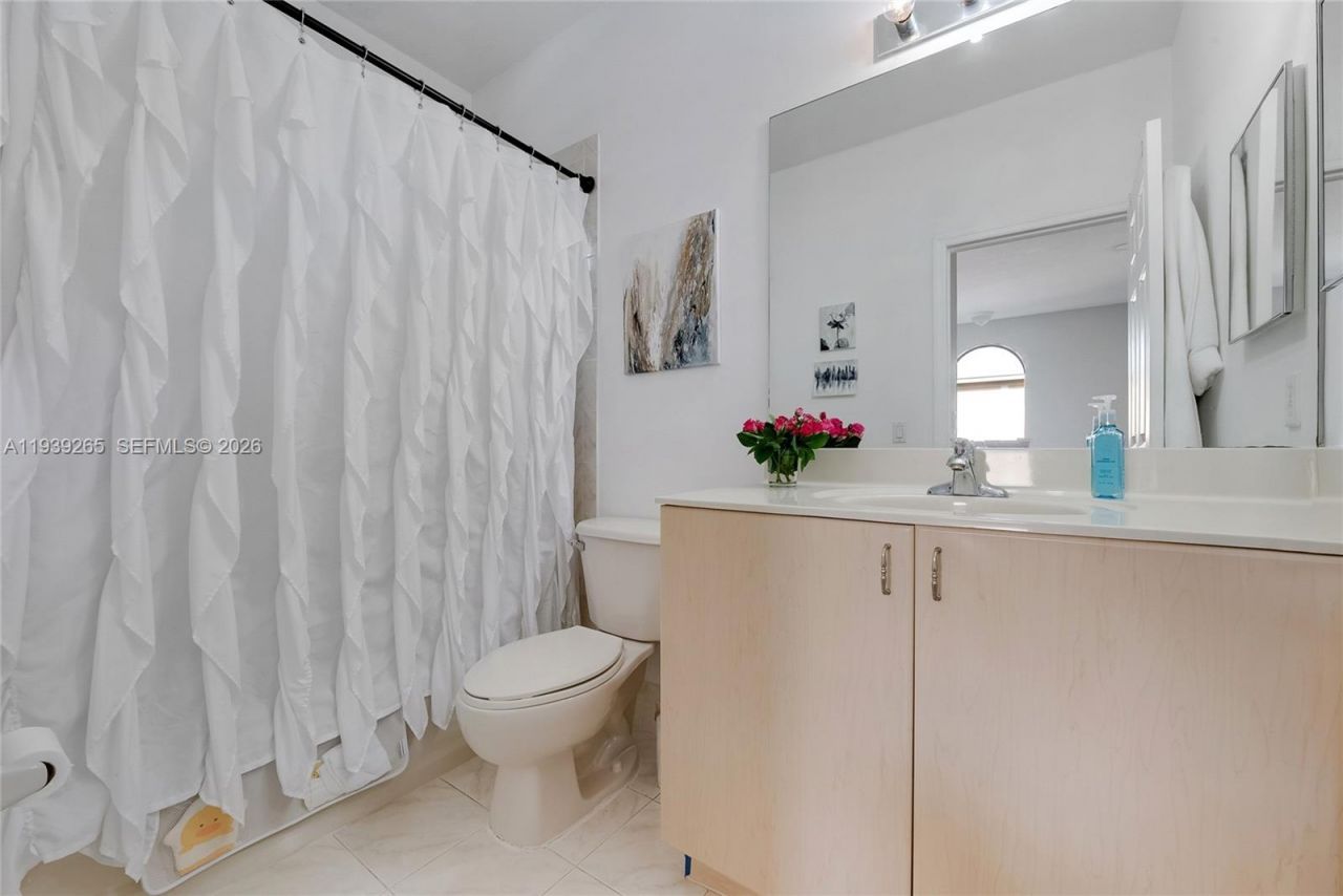 12480 SW 125th Ter, Miami, FL 33186 Photo