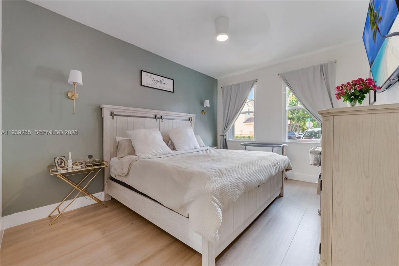 12480 SW 125th Ter, Miami, FL 33186 Photo