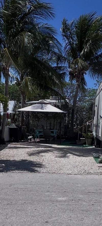 325 Calusa St , Unit 5, Key Largo, FL 33037 Photo