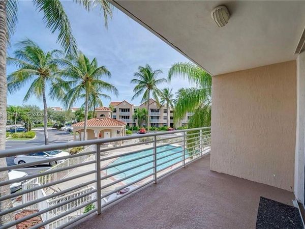 2711 Ocean Club Blvd, Unit 207, Hollywood, FL 33019
