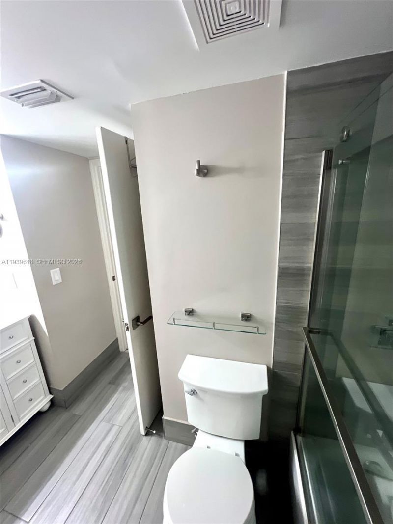 2711 Ocean Club Blvd, Unit 207, Hollywood, FL 33019 Photo