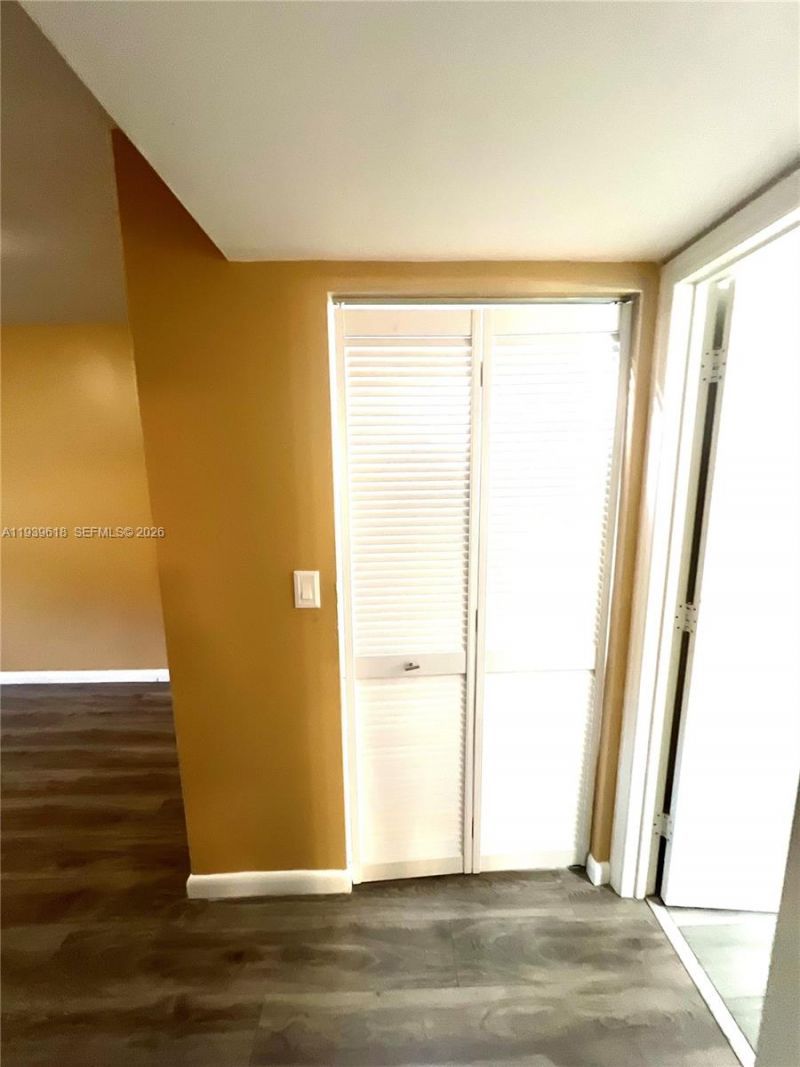 2711 Ocean Club Blvd, Unit 207, Hollywood, FL 33019 Photo