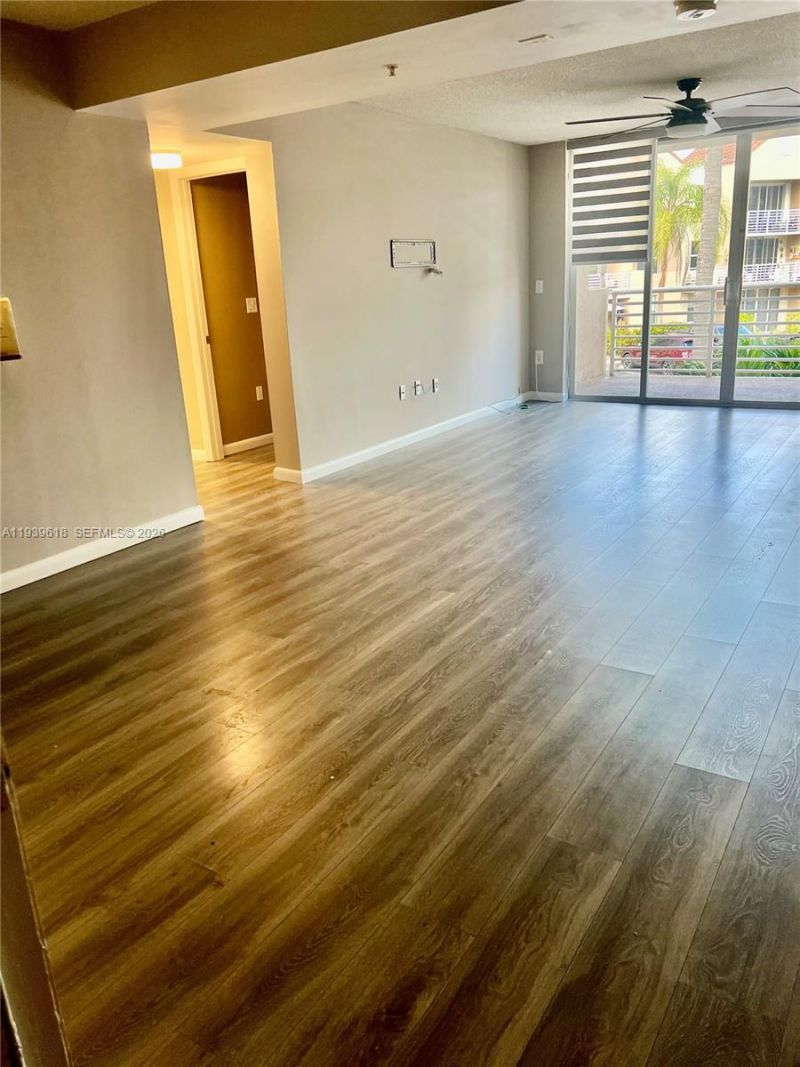 2711 Ocean Club Blvd, Unit 207, Hollywood, FL 33019 Photo