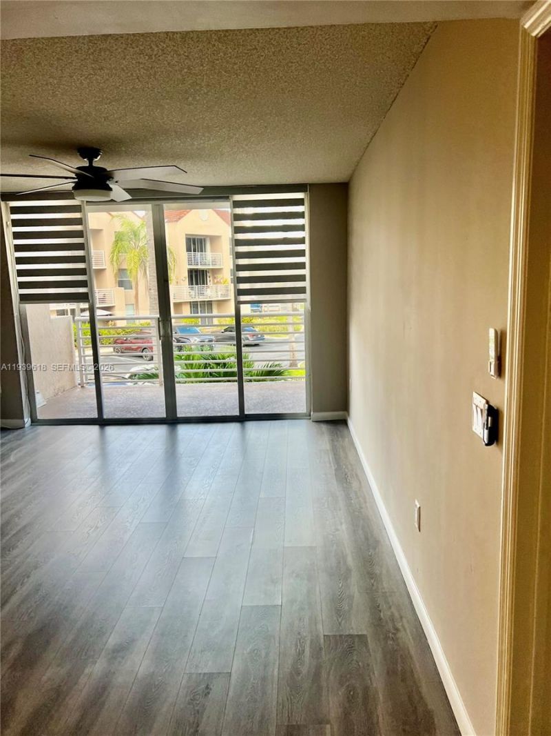 2711 Ocean Club Blvd, Unit 207, Hollywood, FL 33019 Photo