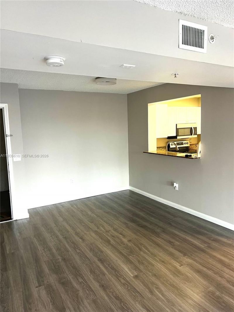 2711 Ocean Club Blvd, Unit 207, Hollywood, FL 33019 Photo