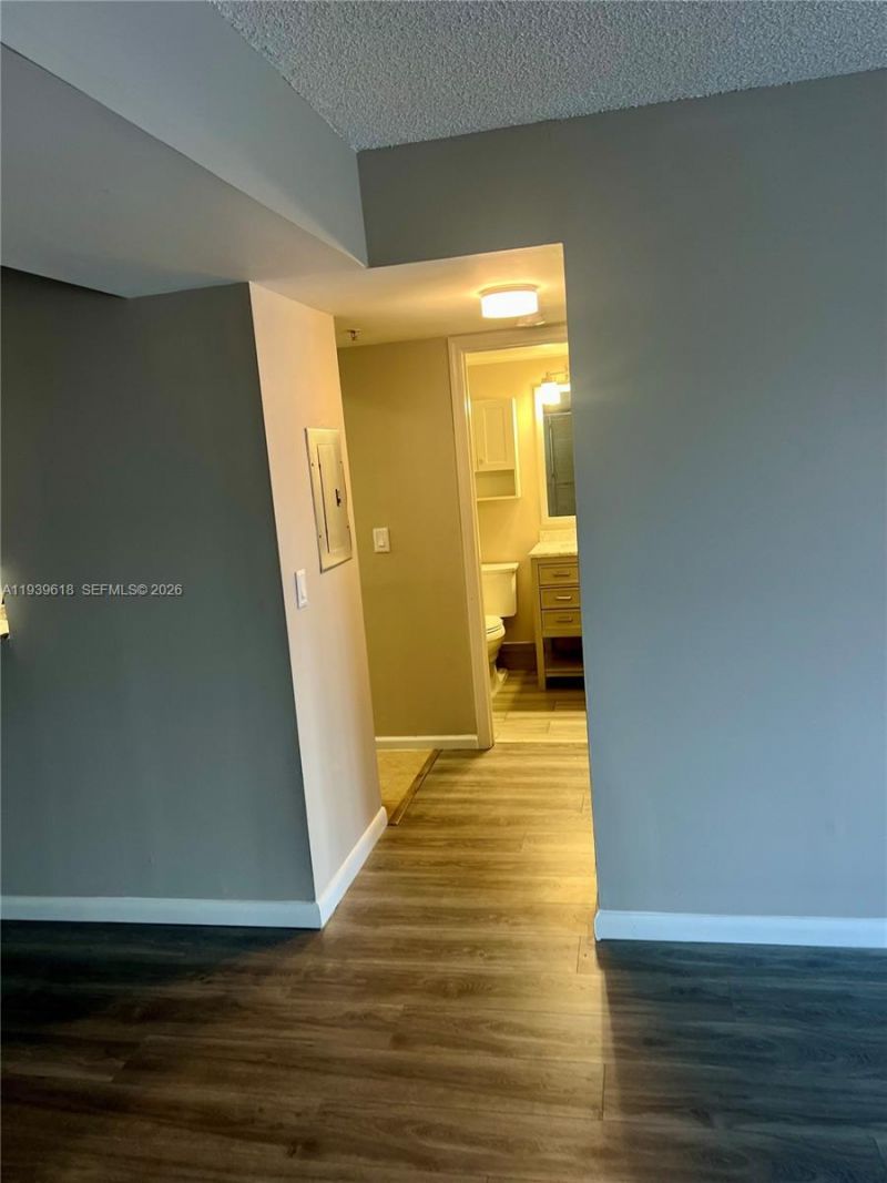 2711 Ocean Club Blvd, Unit 207, Hollywood, FL 33019 Photo