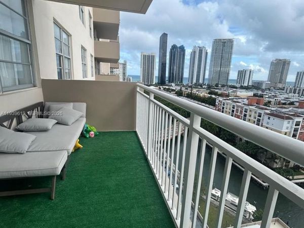 250 174th St, Unit 1702, Sunny Isles Beach, FL 33160