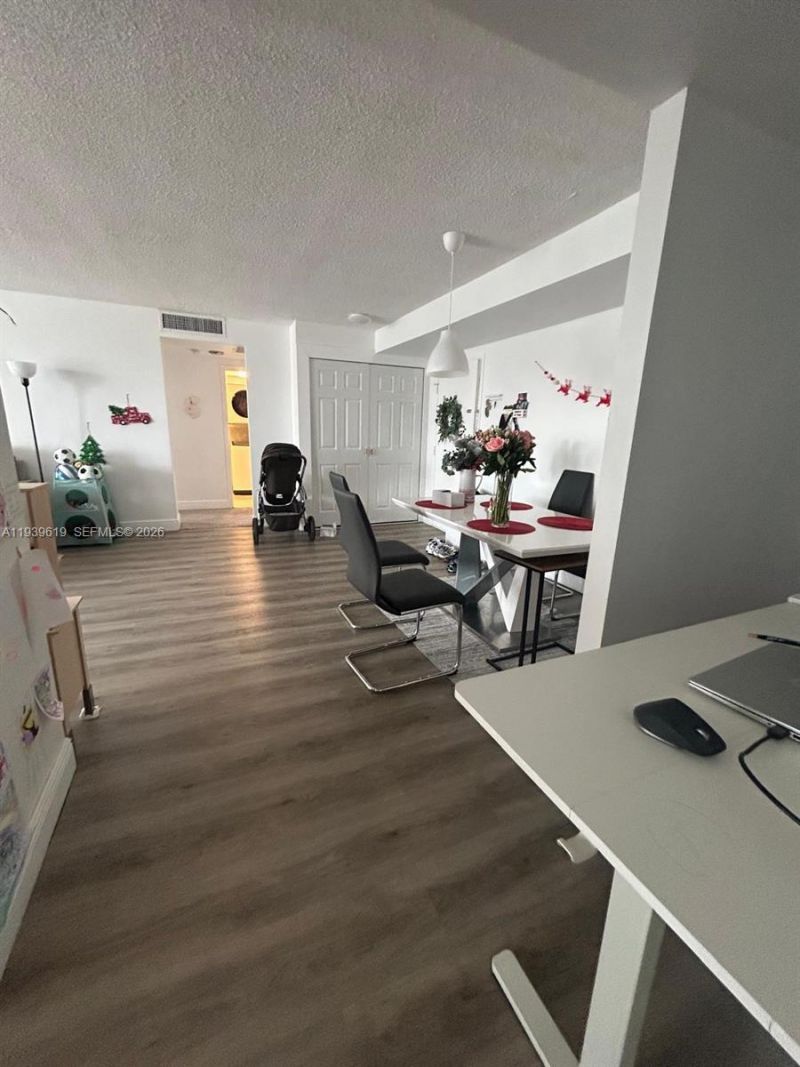 250 174th St, Unit 1702, Sunny Isles Beach, FL 33160 Photo