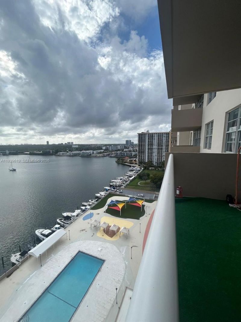 250 174th St, Unit 1702, Sunny Isles Beach, FL 33160 Photo