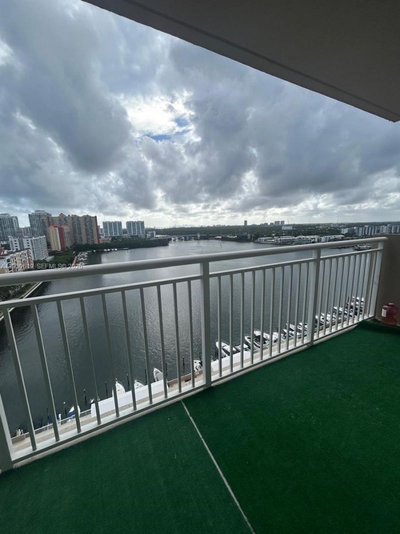 250 174th St, Unit 1702, Sunny Isles Beach, FL 33160 Photo