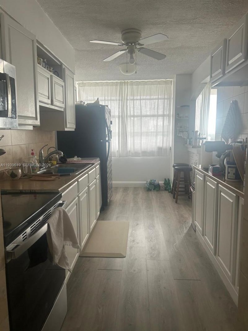 250 174th St, Unit 1702, Sunny Isles Beach, FL 33160 Photo