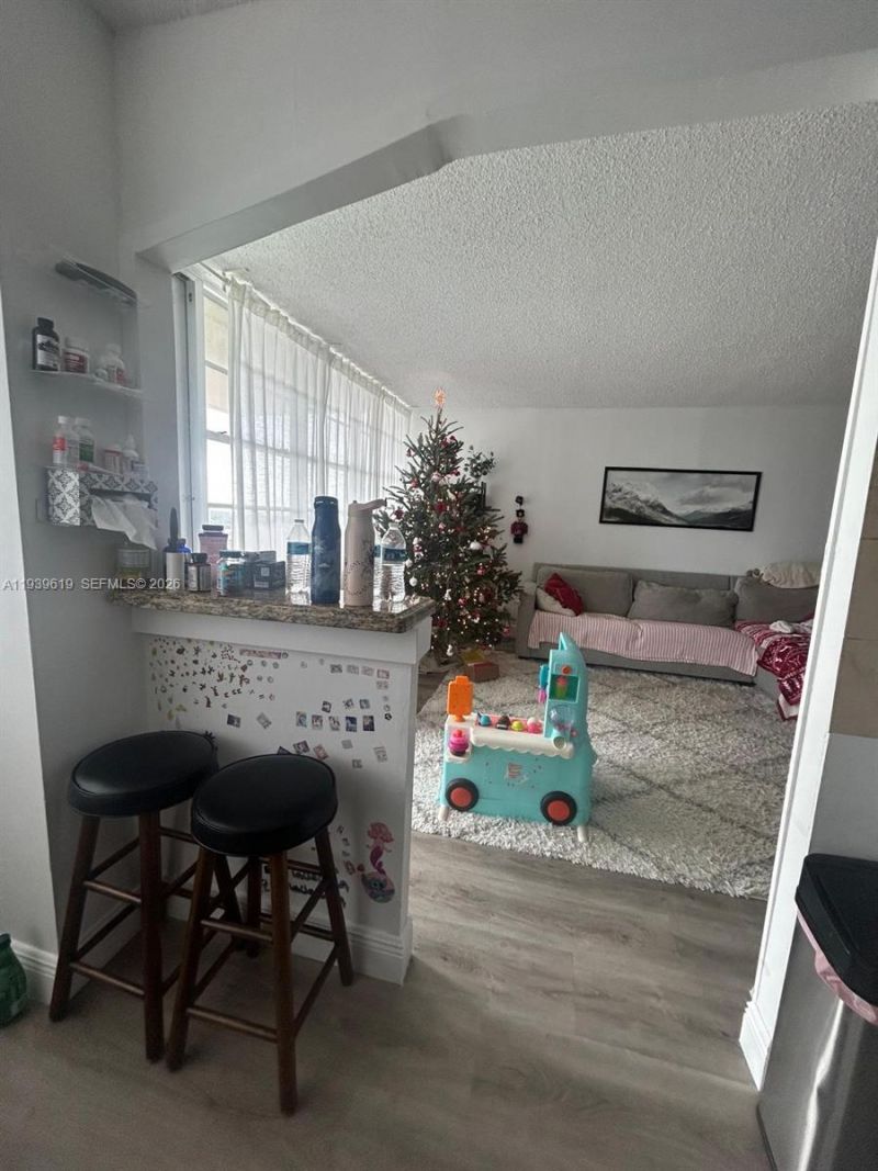 250 174th St, Unit 1702, Sunny Isles Beach, FL 33160 Photo