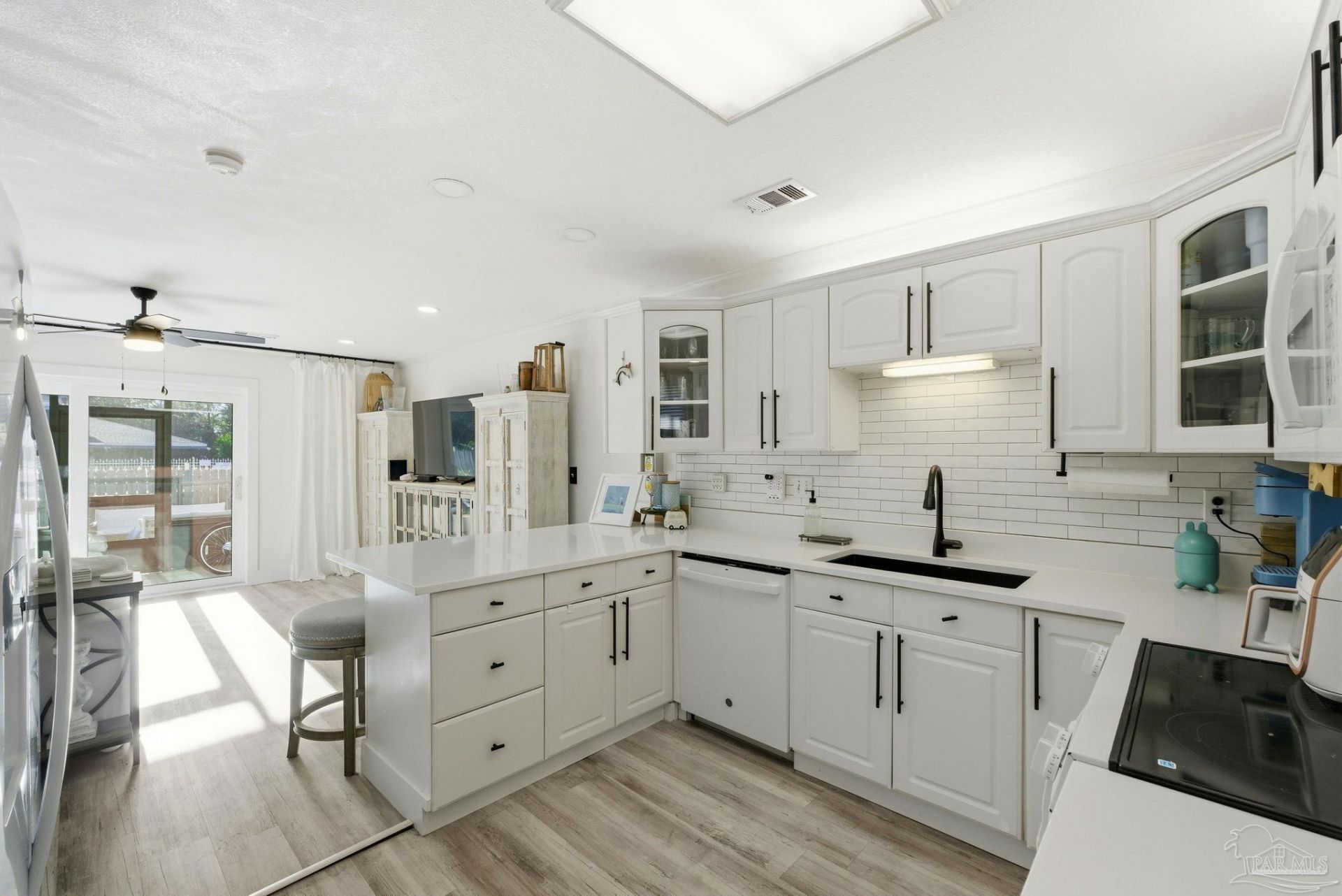 201 Pensacola Beach Rd, Unit B14, Gulf Breeze, FL 32561 Main Photo