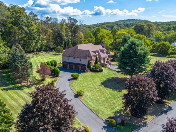 10 Sunny Ln, Green, NJ 07821