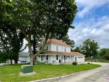 303 2nd Street NW, Stewartville, MN 55976