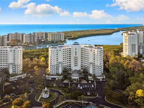 325 Dunes BLVD, Unit 904, NAPLES, FL 34110