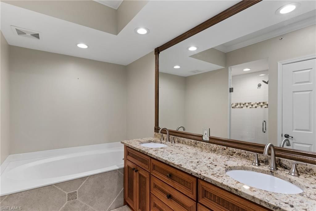 325 Dunes Blvd, Unit 904, Naples, FL 34110 Photo