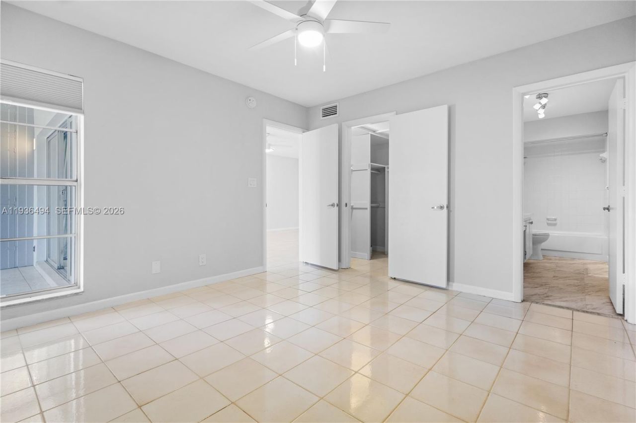 3040 NE 16th Ave , Unit 104, Oakland Park, FL 33334 Photo