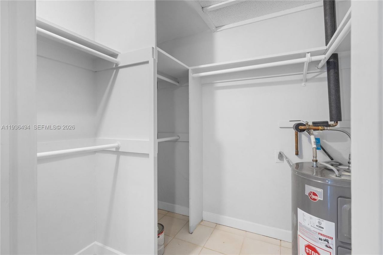 3040 NE 16th Ave , Unit 104, Oakland Park, FL 33334 Photo