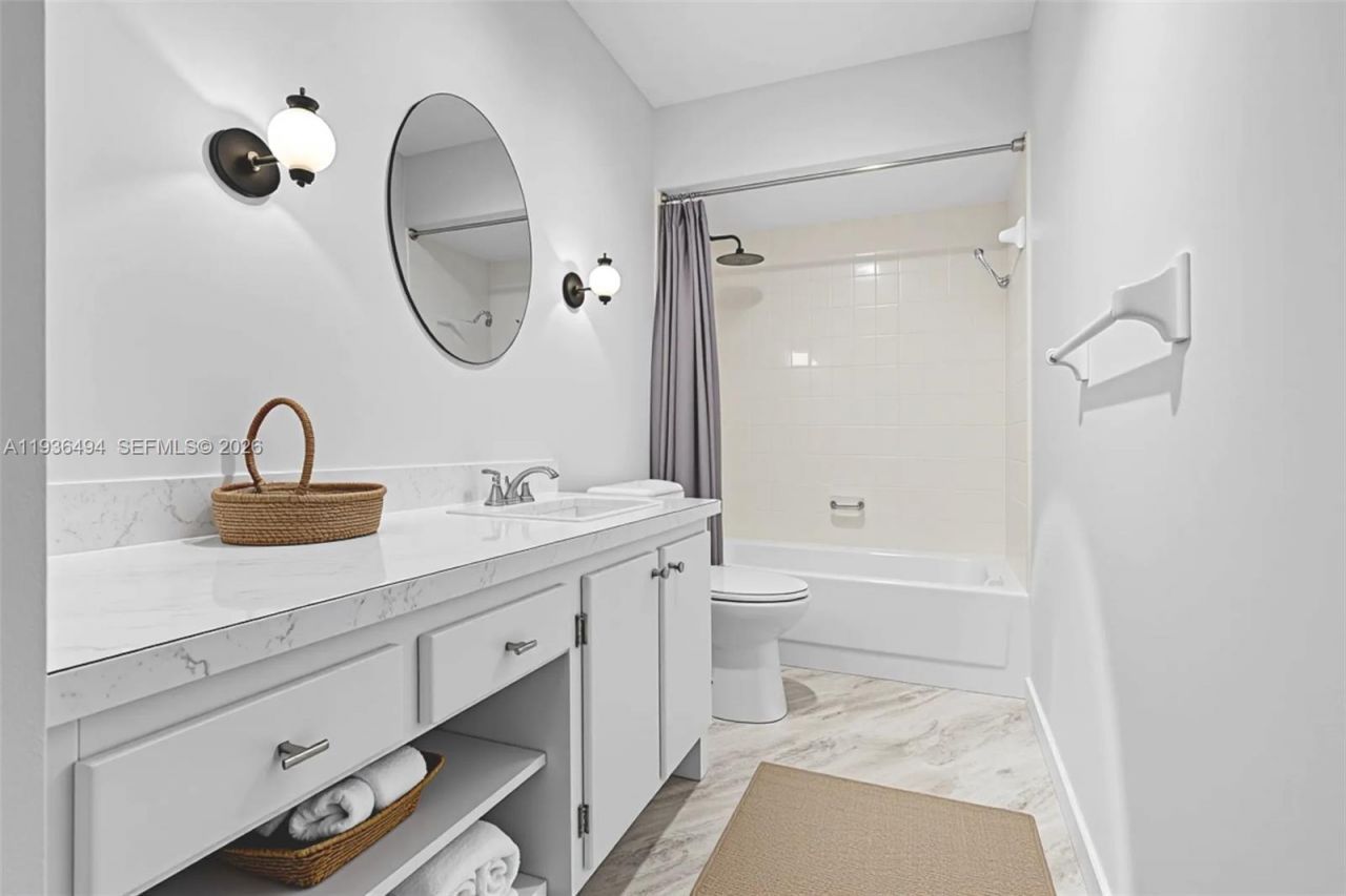 3040 NE 16th Ave , Unit 104, Oakland Park, FL 33334 Photo