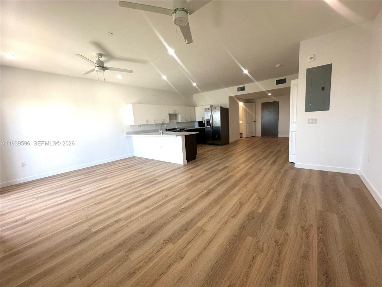 20 NE 19th Ave, Unit PH08, Pompano Beach, FL 33060 Photo