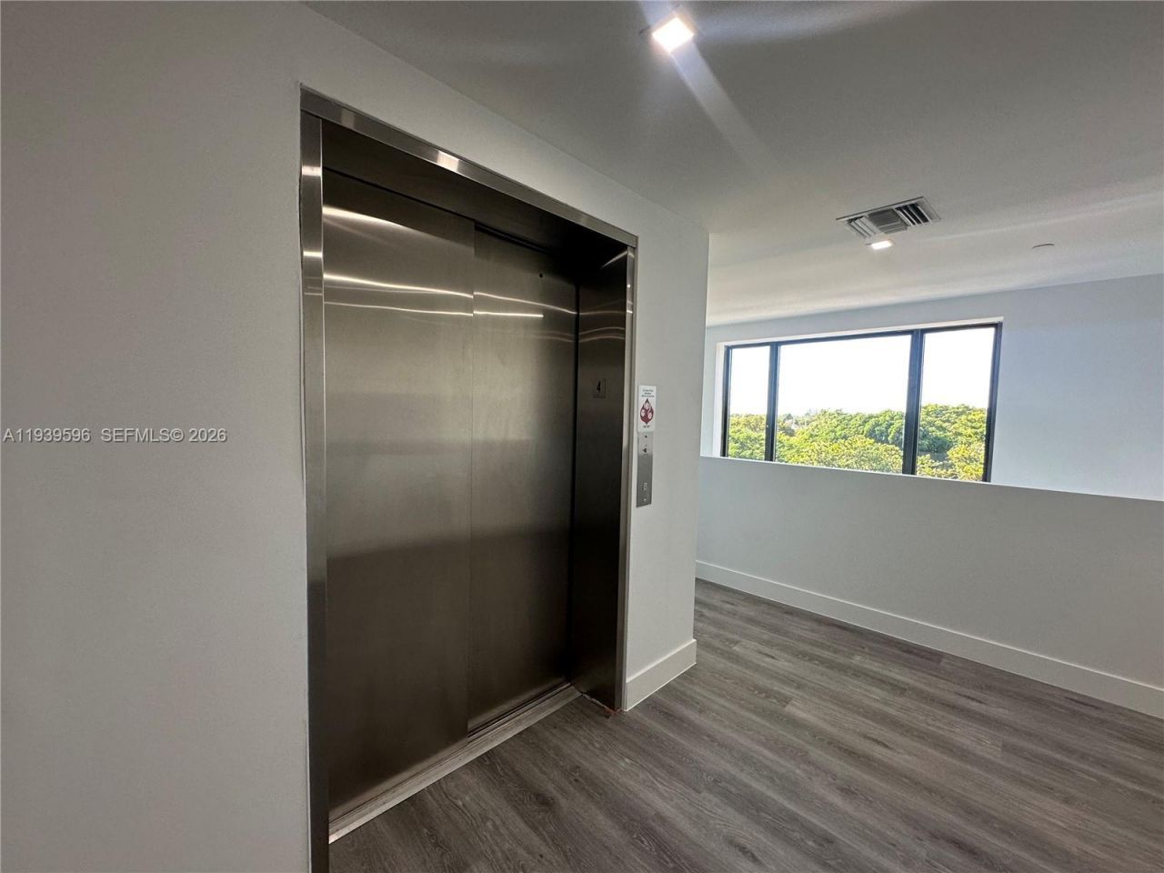 20 NE 19th Ave, Unit PH08, Pompano Beach, FL 33060 Photo