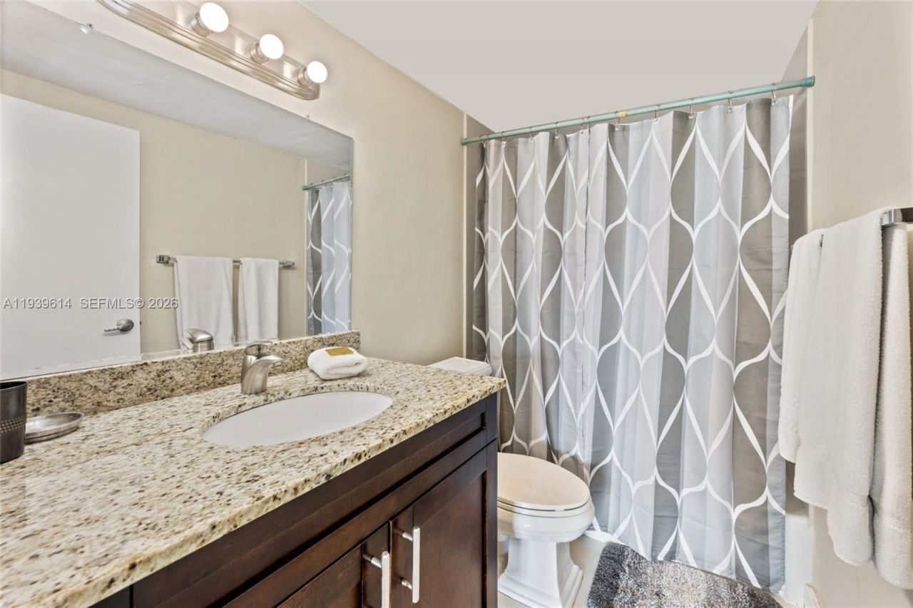 5601 Collins Ave, Unit 1618, Miami Beach, FL 33140 Photo