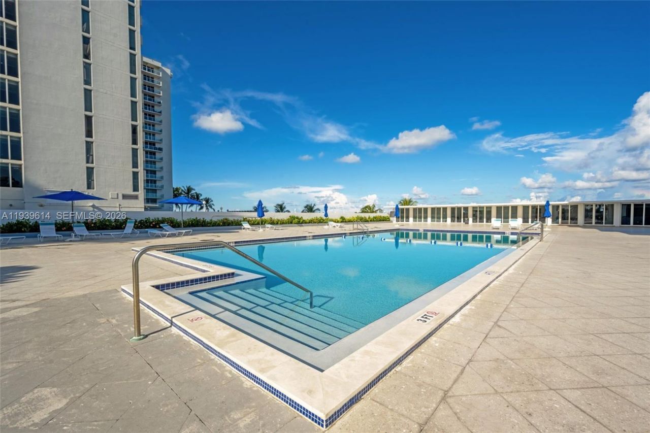 5601 Collins Ave, Unit 1618, Miami Beach, FL 33140 Photo