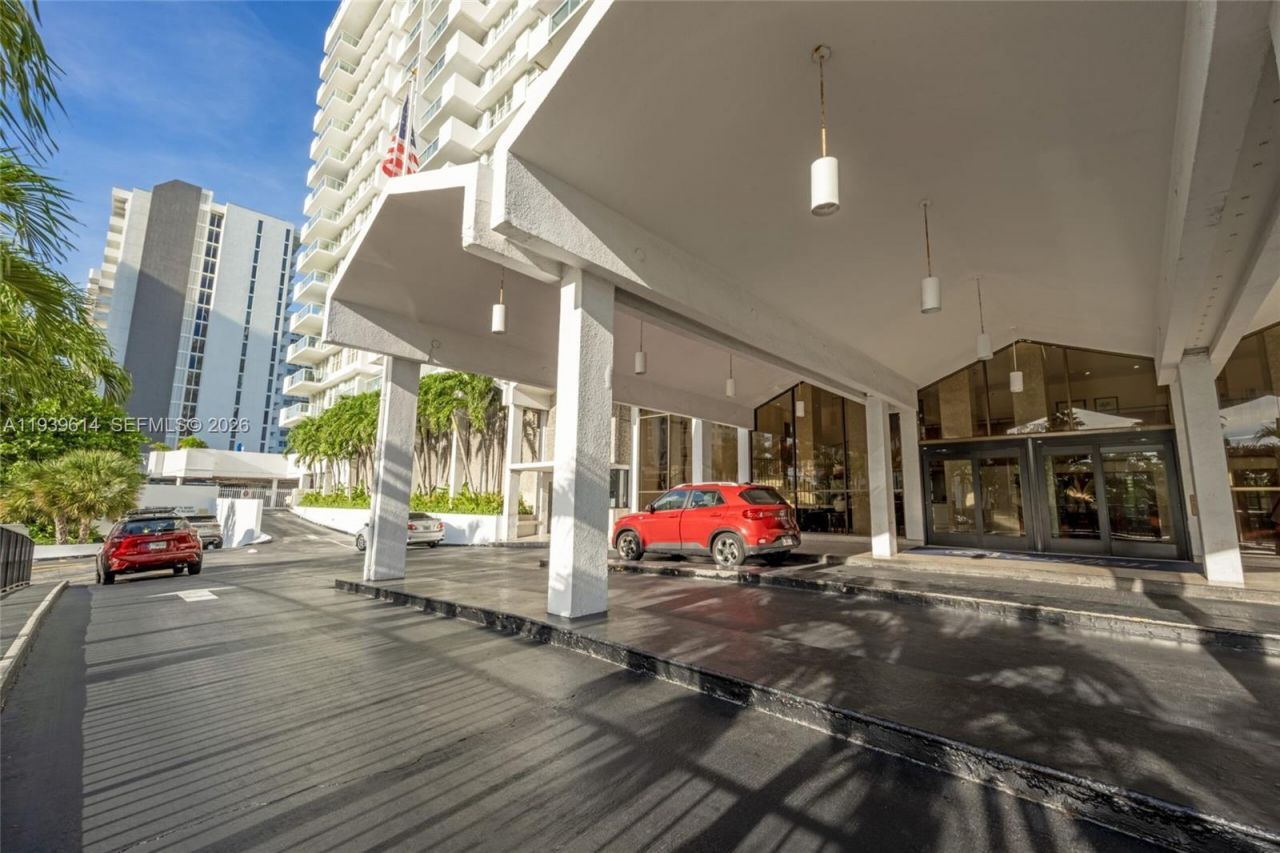 5601 Collins Ave, Unit 1618, Miami Beach, FL 33140 Photo