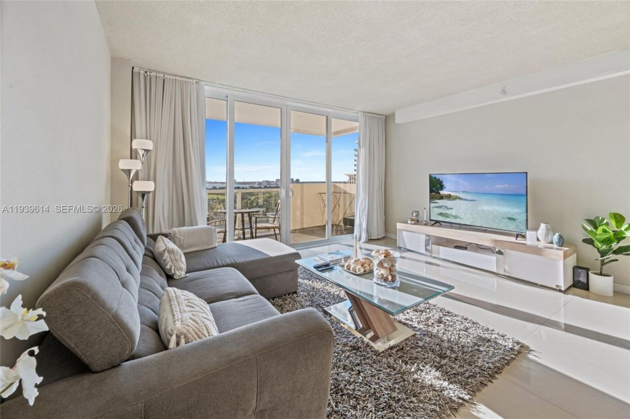 5601 Collins Ave, Unit 1618, Miami Beach, FL 33140 Photo