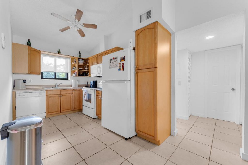 2800 Palmwood Terrace, Unit 2190, Boca Raton, FL 33431 Photo