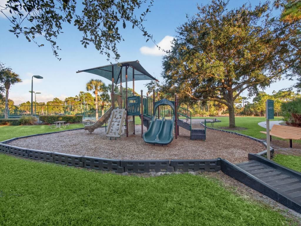 5947 SW Bald Eagle Drive, Palm City, FL 34990 Photo