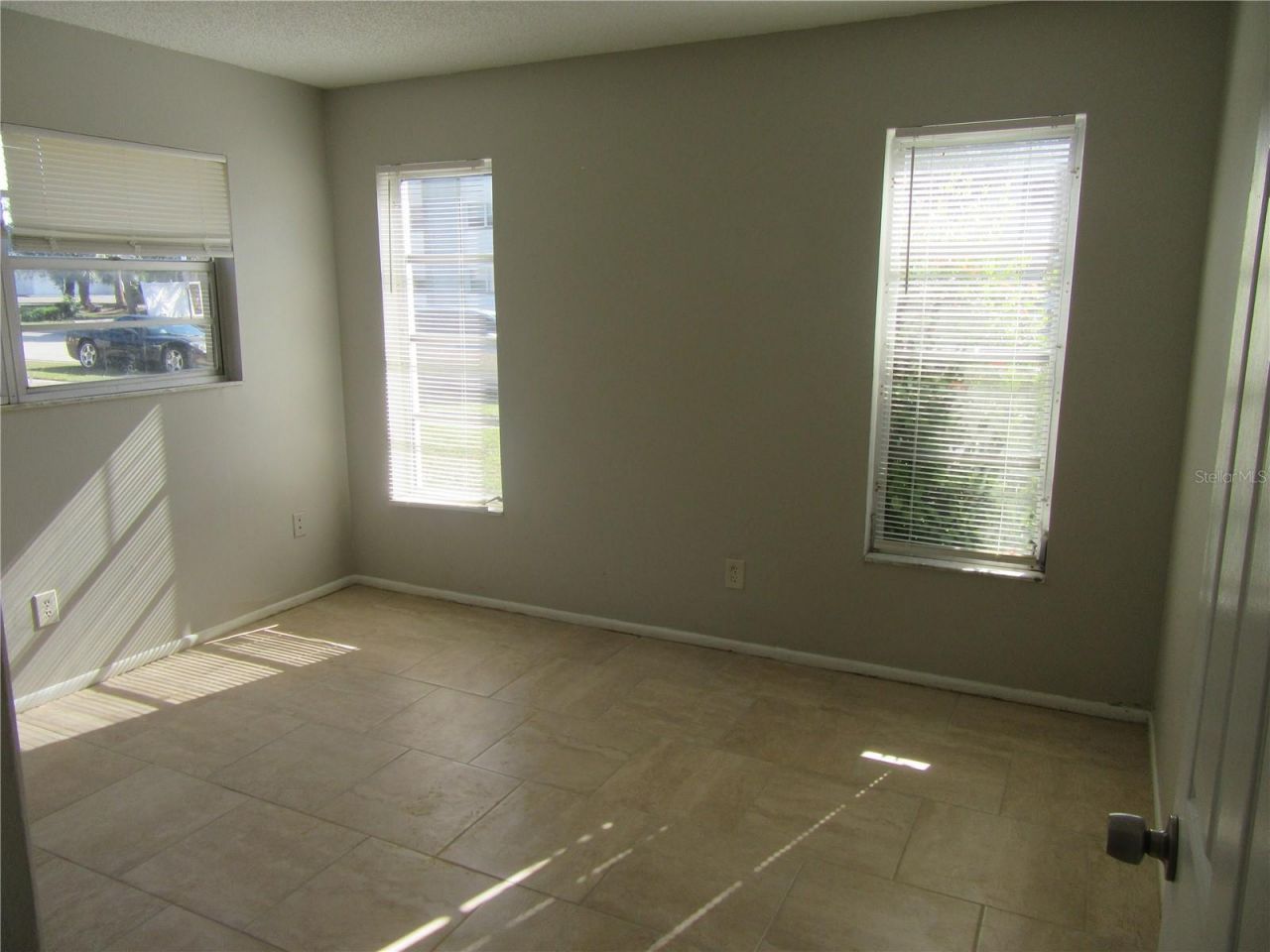 463 76th Avenue N, Unit 1, Saint Petersburg, FL 33702 Photo