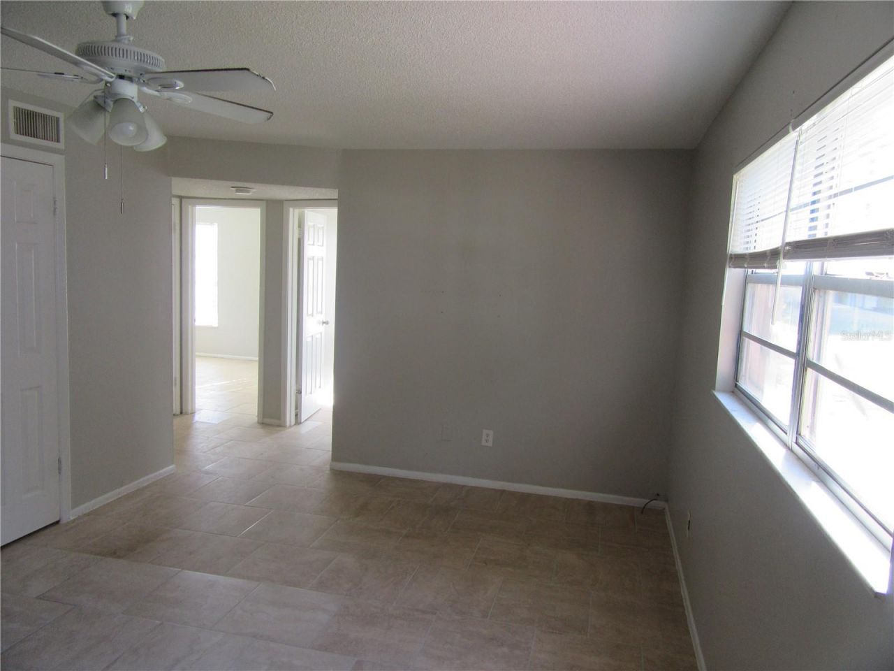 463 76th Avenue N, Unit 1, Saint Petersburg, FL 33702 Photo