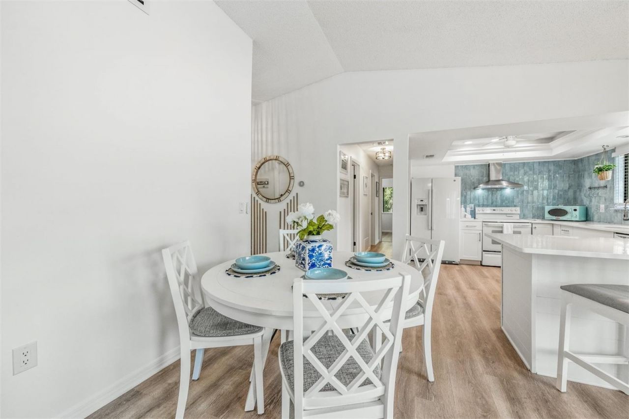 2911 Woodpine Court, Sarasota, FL 34231 Photo