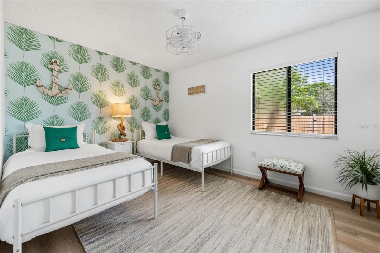 2911 Woodpine Court, Sarasota, FL 34231 Photo