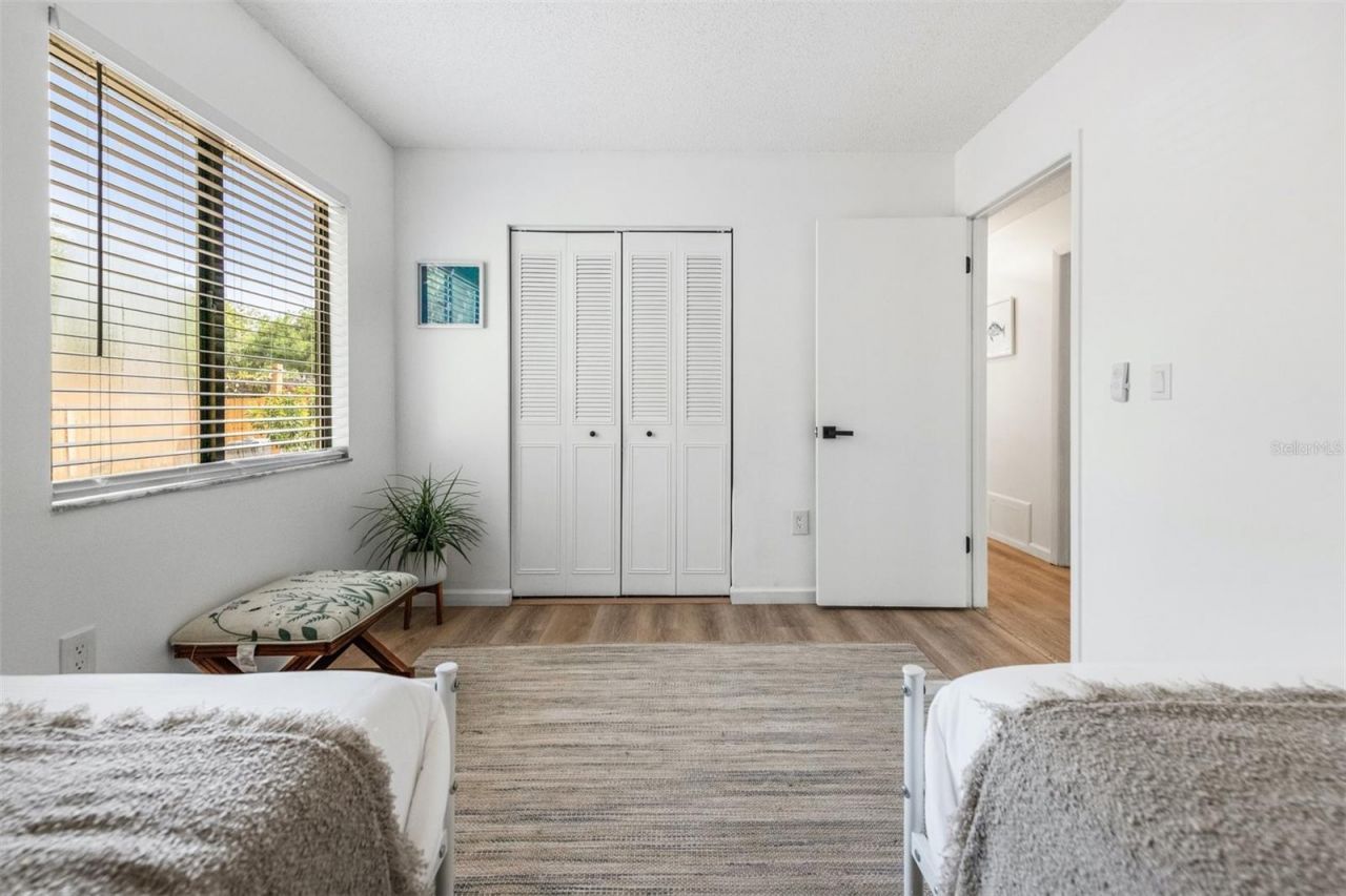 2911 Woodpine Court, Sarasota, FL 34231 Photo
