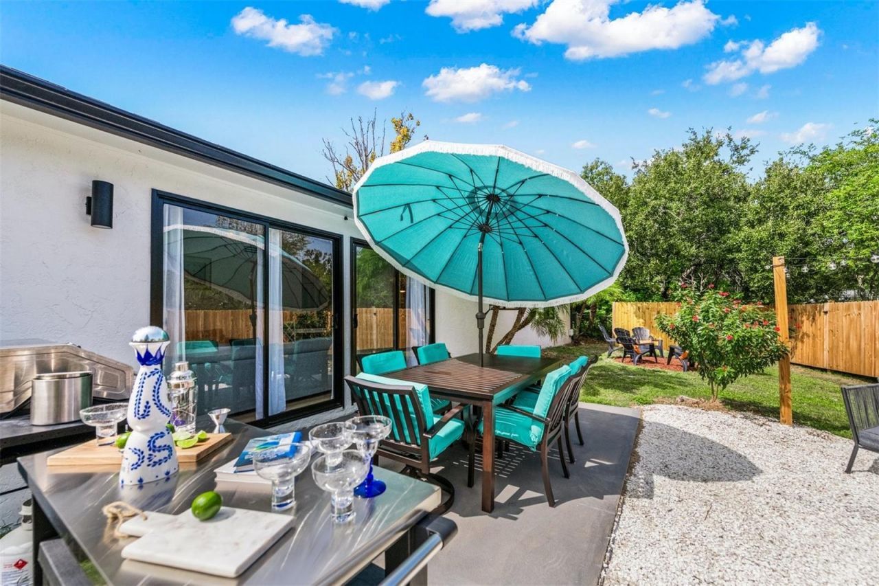 2911 Woodpine Court, Sarasota, FL 34231 Photo