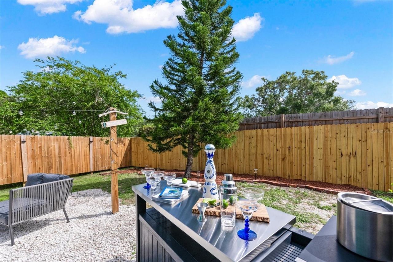 2911 Woodpine Court, Sarasota, FL 34231 Photo