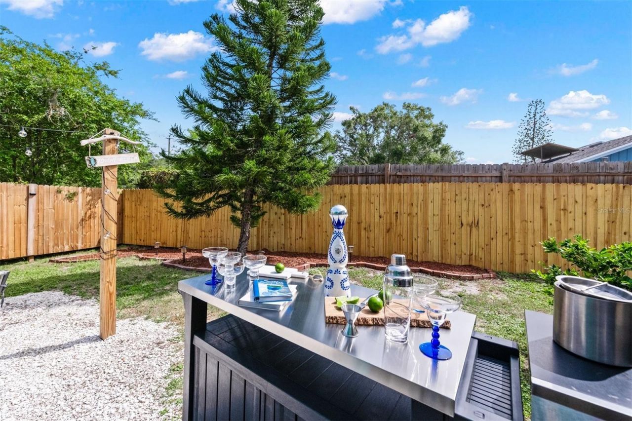 2911 Woodpine Court, Sarasota, FL 34231 Photo