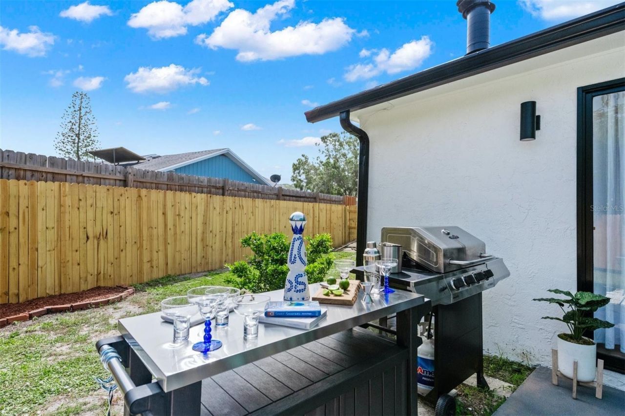 2911 Woodpine Court, Sarasota, FL 34231 Photo